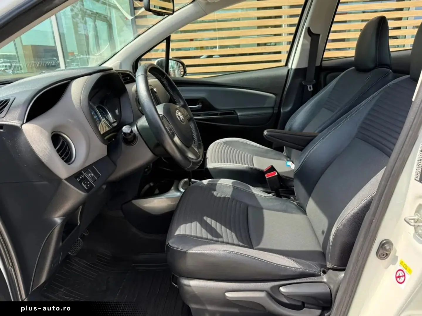 Toyota Yaris Sol 1.5 Hybrid 100Cp Cutie Cvt