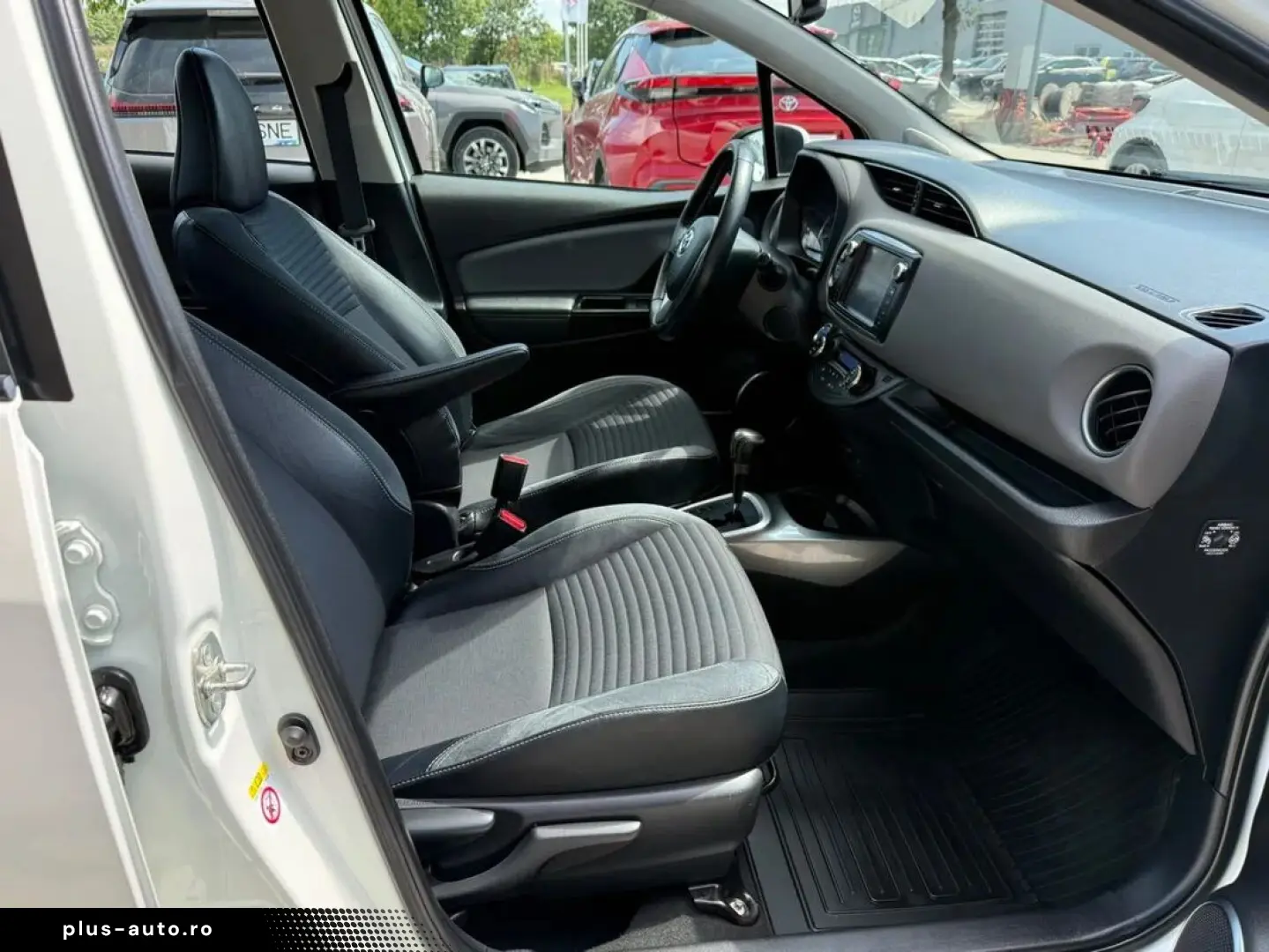 Toyota Yaris Sol 1.5 Hybrid 100Cp Cutie Cvt