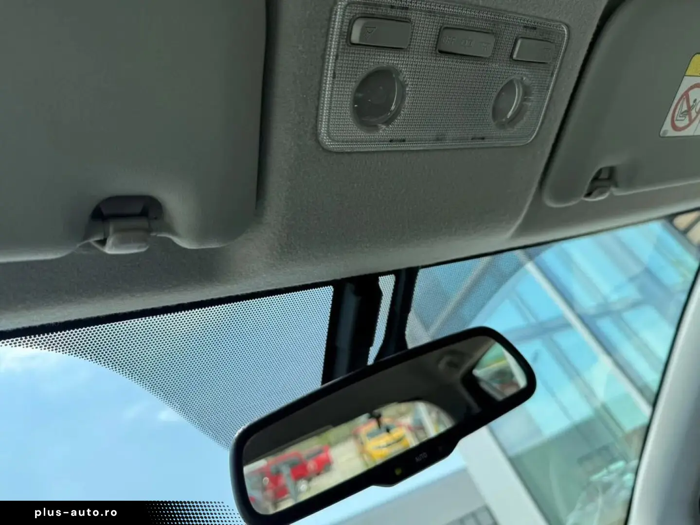 Toyota Yaris Sol 1.5 Hybrid 100Cp Cutie Cvt