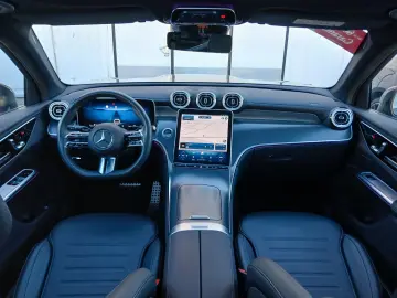 MERCEDES-BENZ GLC200 AMG 4M_360_Pano_Memory_Leder_KE…