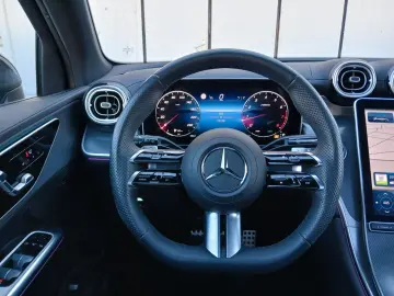 MERCEDES-BENZ GLC200 AMG 4M_360_Pano_Memory_Leder_KE…