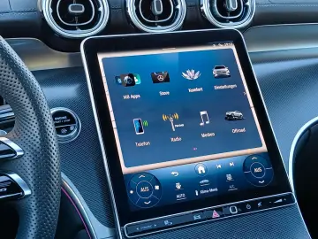 MERCEDES-BENZ GLC200 AMG 4M_360_Pano_Memory_Leder_KE…