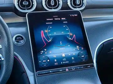 MERCEDES-BENZ GLC200 AMG 4M_360_Pano_Memory_Leder_KE…