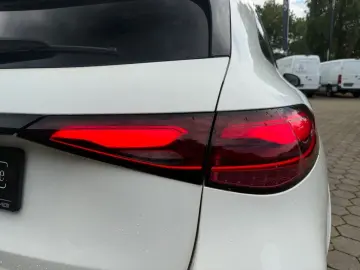 MERCEDES-BENZ GLC 200 4M AMG NIGHT PANO AHK 360  MEMORY