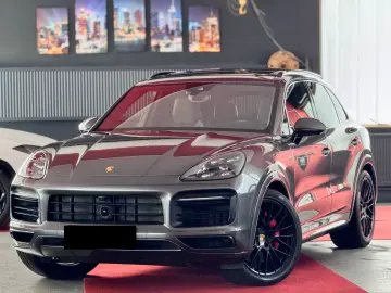Porsche Cayenne GTS Pano 360
