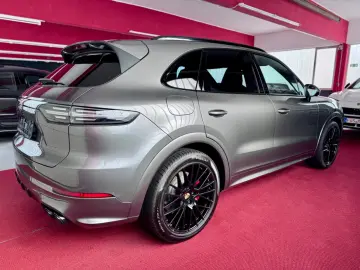 Porsche Cayenne GTS Pano 360