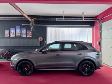 Porsche Cayenne GTS Pano 360