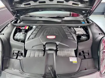 Porsche Cayenne GTS Pano 360