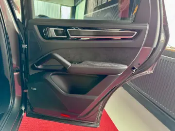 Porsche Cayenne GTS Pano 360