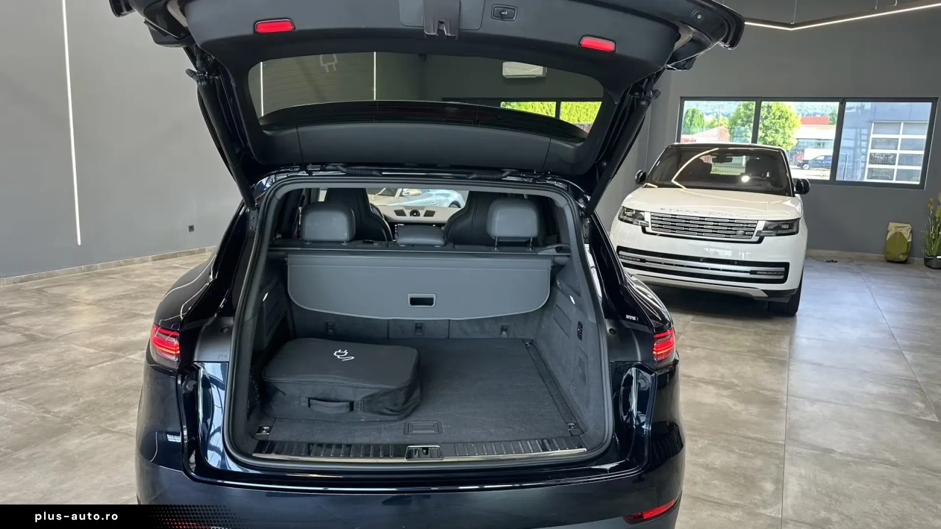 PORSCHE CAYENNE E-HYBRID   4x4   PANORAMIC