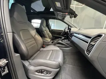 PORSCHE CAYENNE E-HYBRID   4x4   PANORAMIC