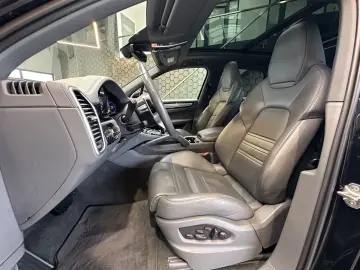 PORSCHE CAYENNE E-HYBRID   4x4   PANORAMIC