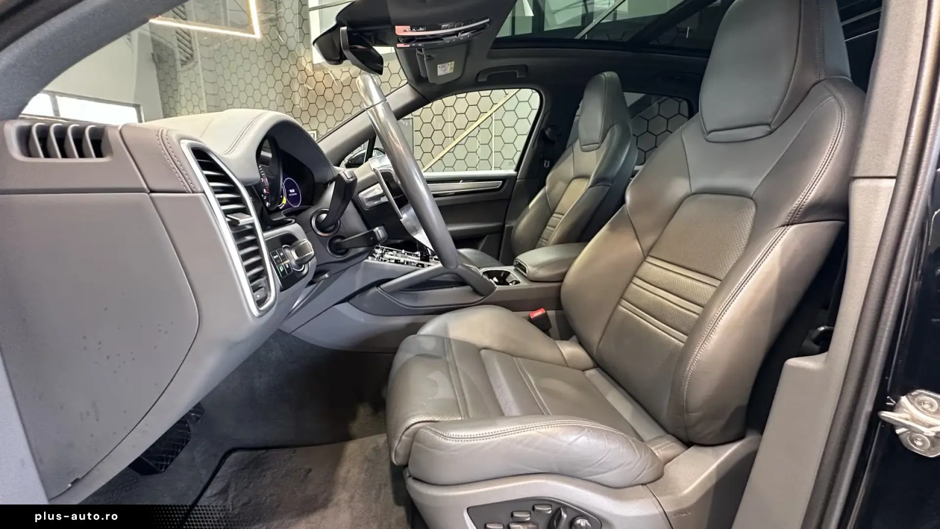 PORSCHE CAYENNE E-HYBRID   4x4   PANORAMIC