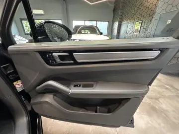 PORSCHE CAYENNE E-HYBRID   4x4   PANORAMIC