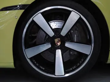 Porsche 911 Carrera Cabrio