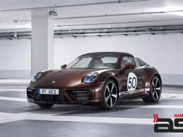 Porsche 911 992 Targa 4 S Heritage Design Edition 1of992