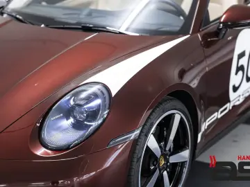 Porsche 911 992 Targa 4 S Heritage Design Edition 1of992