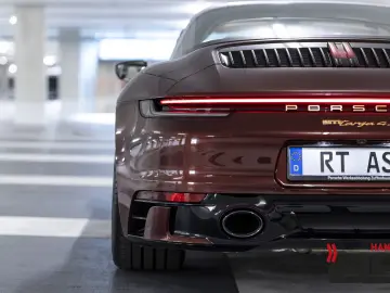 Porsche 911 992 Targa 4 S Heritage Design Edition 1of992