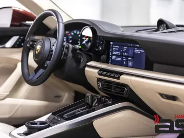Porsche 911 992 Targa 4 S Heritage Design Edition 1of992