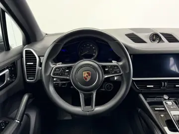 Porsche Cayenne E-Hybrid Pano