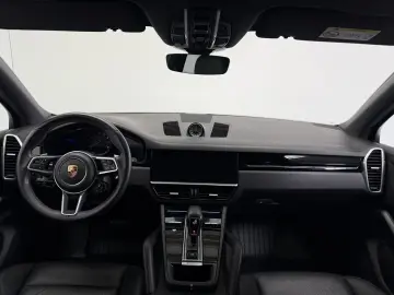 Porsche Cayenne E-Hybrid Pano