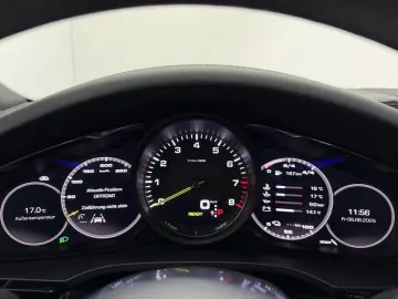 Porsche Cayenne E-Hybrid Pano
