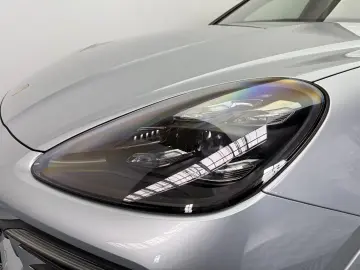 Porsche Cayenne E-Hybrid Pano