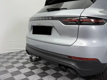 Porsche Cayenne E-Hybrid Pano