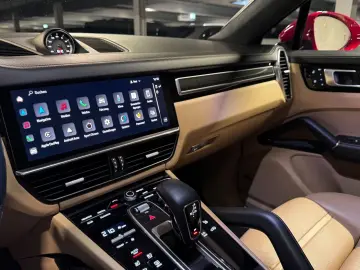 Porsche Cayenne GTS Coupé Sport Chrono Massage HUD