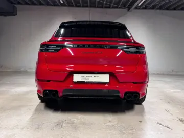 Porsche Cayenne GTS Coupé Sport Chrono Massage HUD