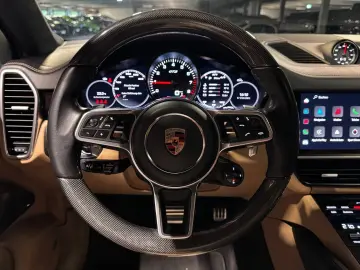 Porsche Cayenne GTS Coupé Sport Chrono Massage HUD