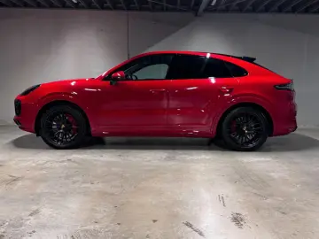 Porsche Cayenne GTS Coupé Sport Chrono Massage HUD