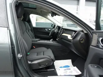 VOLVO XC60 Plus Dark T8 AWD Head-Up 360  Pano H&K BLIS
