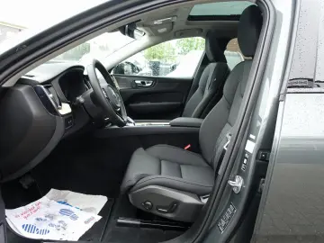 VOLVO XC60 Plus Dark T8 AWD Head-Up 360  Pano H&K BLIS