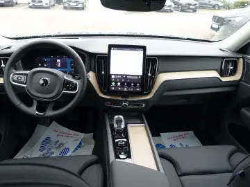 VOLVO XC60 Plus Dark T8 AWD Head-Up 360  Pano H&K BLIS