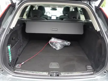 VOLVO XC60 Plus Dark T8 AWD Head-Up 360  Pano H&K BLIS