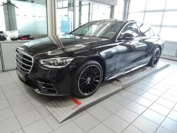 MERCEDES-BENZ S 580 e 4M AMG Night Digital