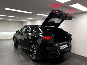 BMW iX2 eDrive20 M Sportpaket Harman Kardon DAB LED