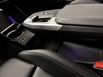 BMW iX2 eDrive20 M Sportpaket Harman Kardon DAB LED