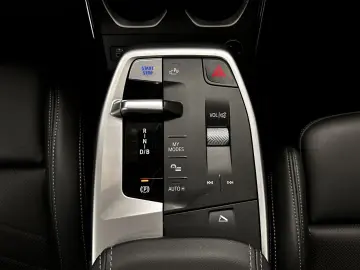 BMW iX2 eDrive20 M Sportpaket Harman Kardon DAB LED