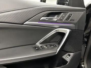 BMW iX2 eDrive20 M Sportpaket Harman Kardon DAB LED