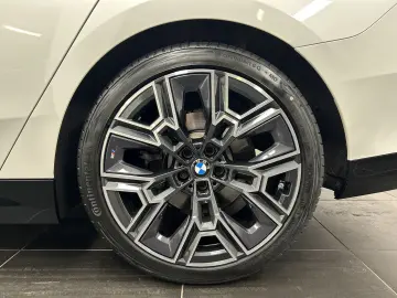 BMW 520d xDrive Limousine M Sportpaket Harman Kardon