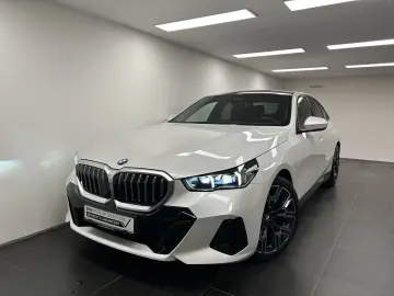 BMW 520d xDrive Limousine M Sportpaket Harman Kardon