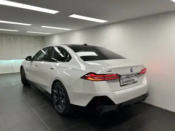 BMW 520d xDrive Limousine M Sportpaket Harman Kardon