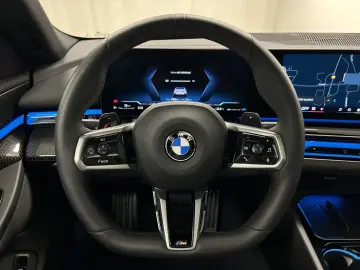 BMW 520d xDrive Limousine M Sportpaket Harman Kardon