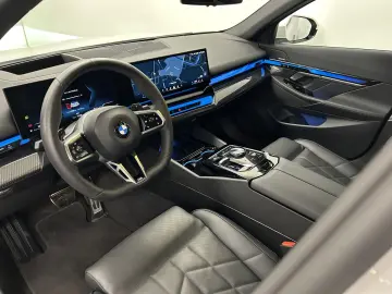BMW 520d xDrive Limousine M Sportpaket Harman Kardon