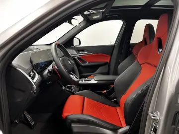 BMW X1 M35i xDrive M Sportpaket Pro Pano. AHK Lhz. D