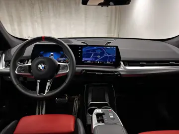 BMW X1 M35i xDrive M Sportpaket Pro Pano. AHK Lhz. D