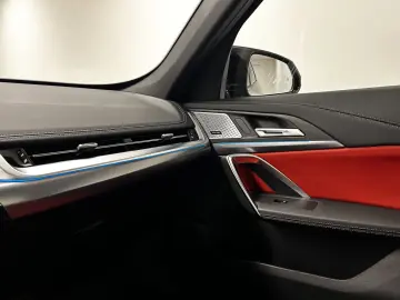 BMW X1 M35i xDrive M Sportpaket Pro Pano. AHK Lhz. D