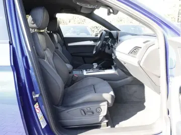 AUDI Q5 55 TFSI e quattro S line Business